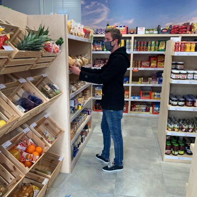 Christian Barthold bei den regionalen Produkten